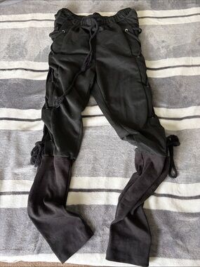 Black Men’s Sweatpants with Drawstring Detail